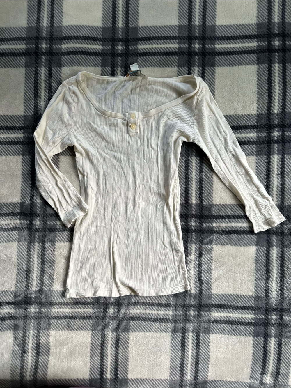 Aeropostale Y2K Cream Ribbed Three Quarter Sleeve Henley Bella Elana Top